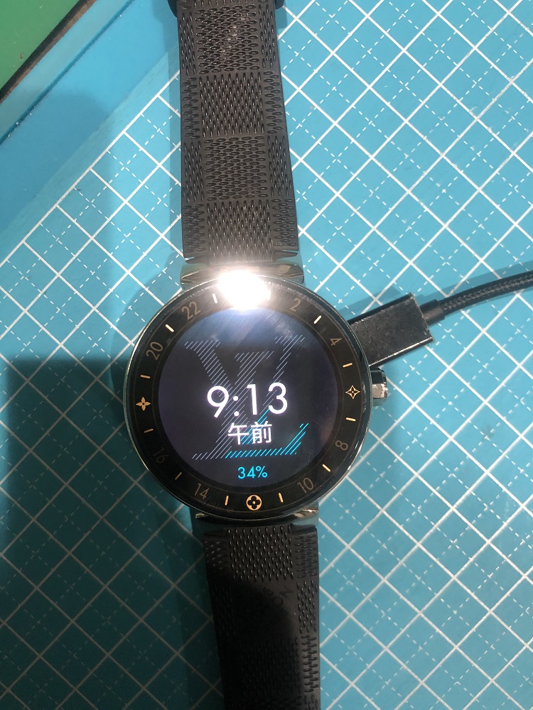 タンブールホライゾンV1（ルイヴィトンスマートウォッチ）のバッテリー  